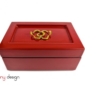 Red rectangular lacquer box attached with 2 peach blossoms 9*14cm